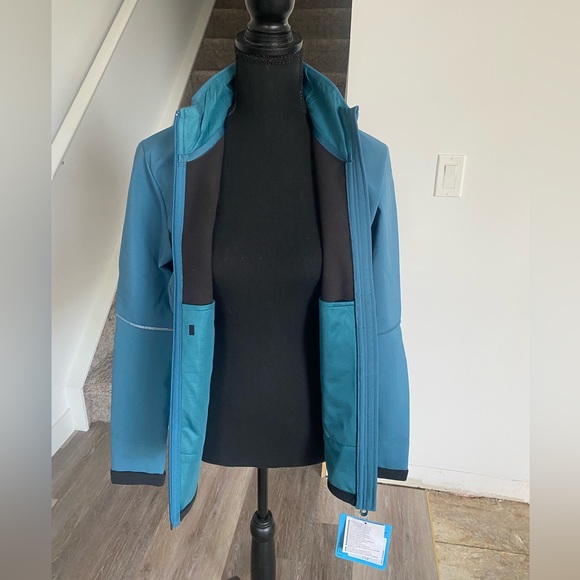 Salomon
AGILE SOFTSHELL JACKET - WOMEN'S Medium - Picture 9 of 15